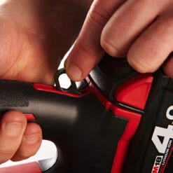 Milwaukee M18 GG-0 18V Grease Gun (Body Only) -Dunelm Shop M18 GG Feat 6 67841.1663836331